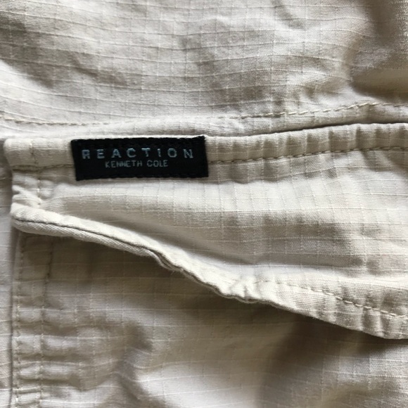 Kenneth Cole Reaction khaki shorts - Picture 2 of 8